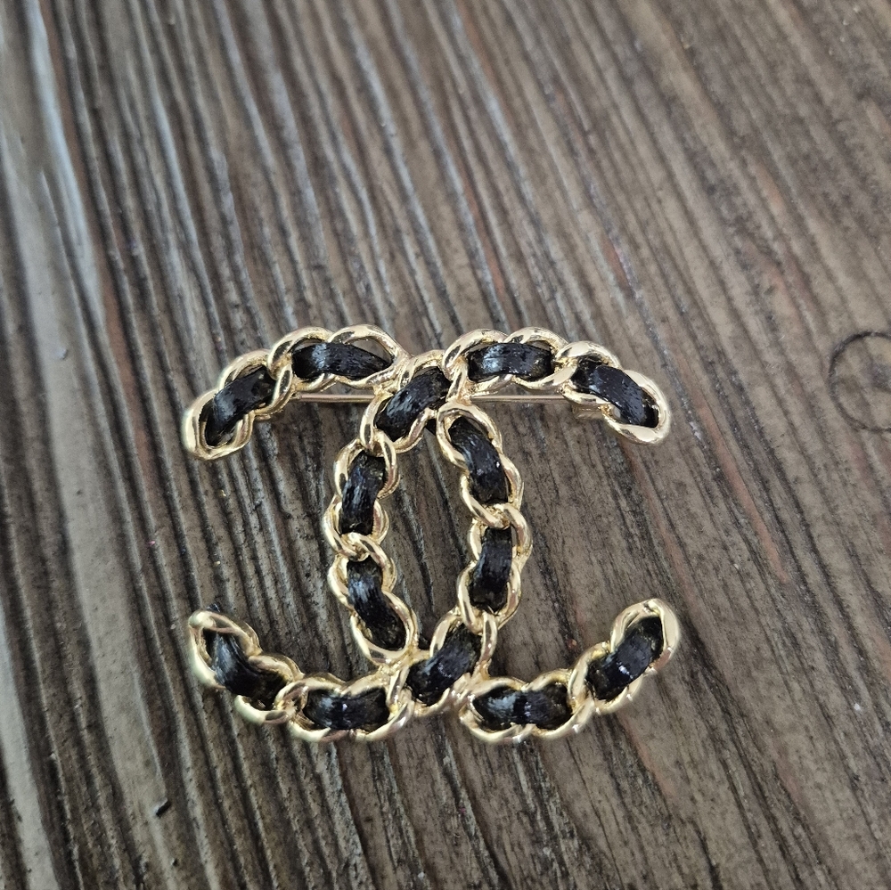 Fashion Brooch Pin NeW